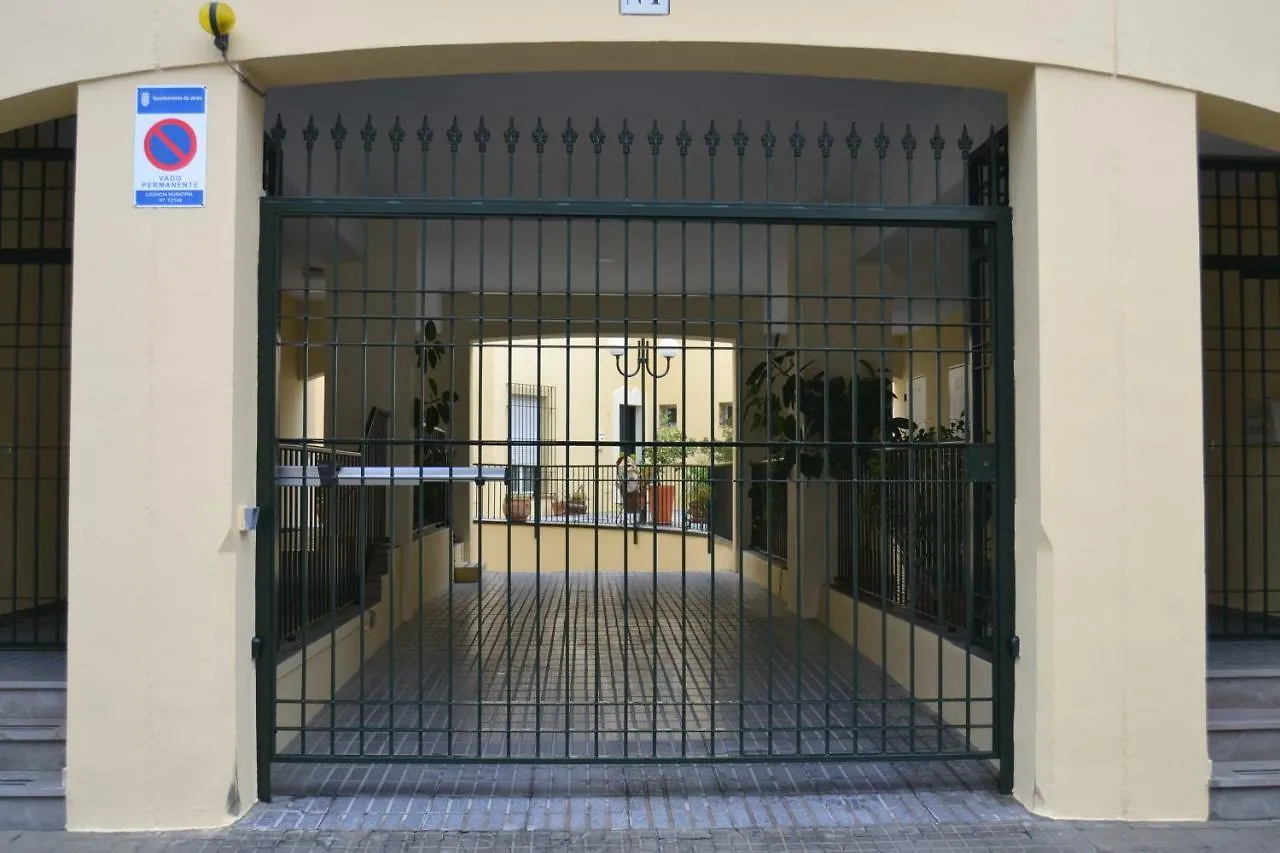 Sherryflat Alcazar - Parking Jerez de la Frontera 0*,  Spain